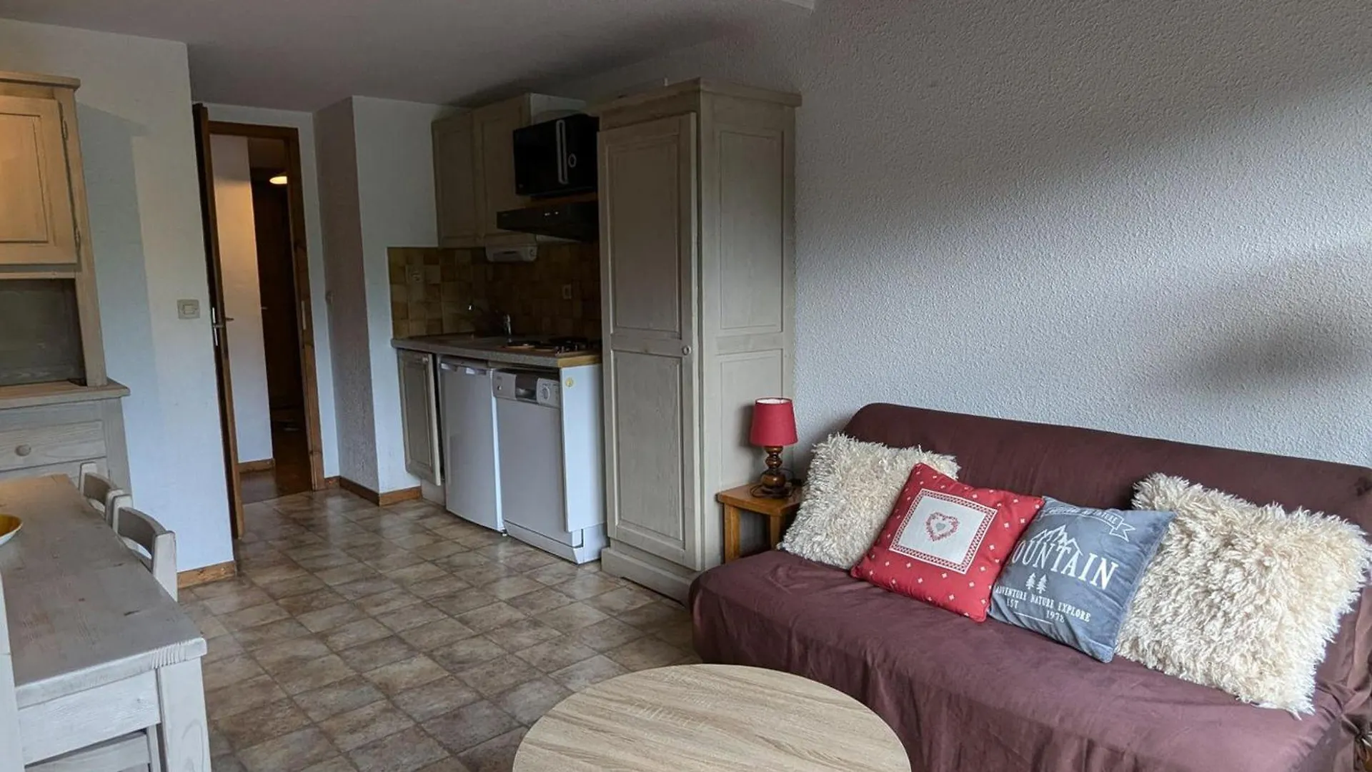 Duplex 4 Pieces Avec Garage Et Balcon, Centre Village De La Clusaz, Proche Commodites Et Pistes Ski - Fr-1-459-174 0*,